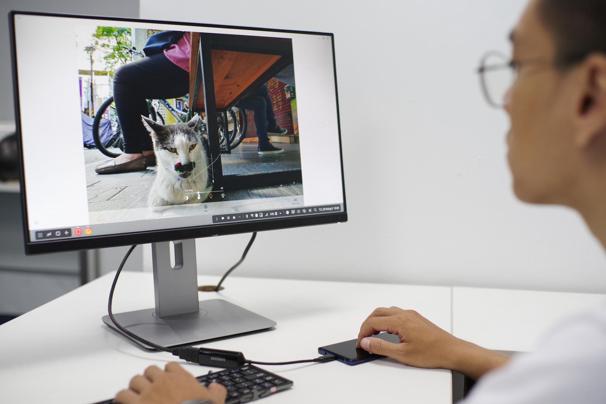 Galaxy Note9 là smartphone đầu tiên cho người dùng cảm giác không cần sạc, không cần laptop, không cần ổ cứng di động mà vẫn trải nghiệm phà phà - Ảnh 4. Galaxy Note9 là smartphone đầu tiên cho người dùng cảm giác không cần sạc, không cần laptop, không cần ổ cứng di động mà vẫn trải nghiệm phà phà - Ảnh 4.