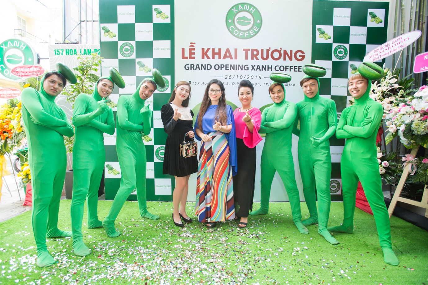 Xanh Coffee khuấy động ở &ldquo;khu phố c&agrave; ph&ecirc;&rdquo; S&agrave;i G&ograve;n &ldquo;h&uacute;t&rdquo; nhiều nghệ sĩ Việt - Ảnh 2.