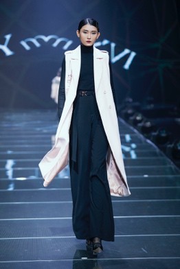 IVY moda khẳng định xu hướng thời trang Thu Đông 2019 cùng BST Step Out - Ảnh 8.
