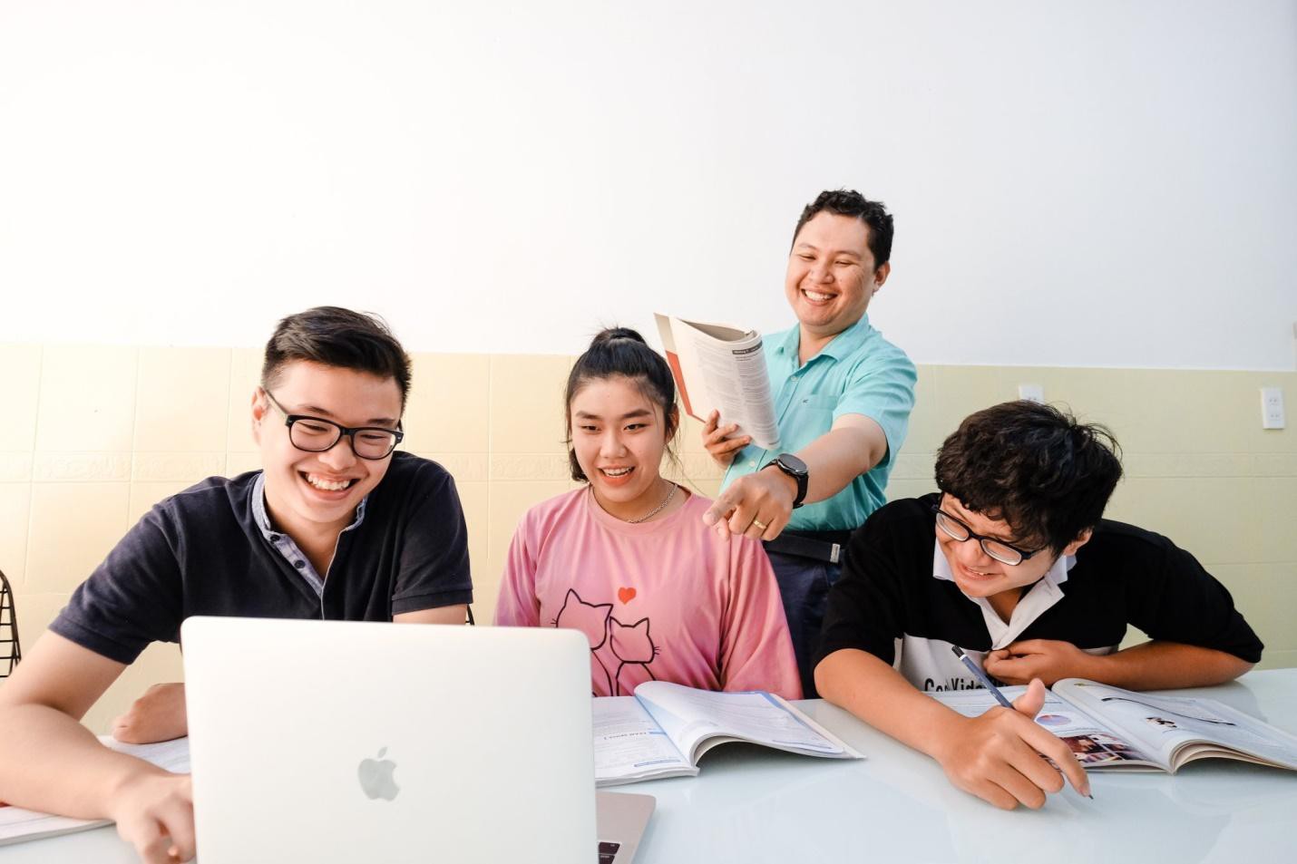 Hành trình chinh phục IELTS siêu tốc của chàng sinh viên trường nhà người ta - Ảnh 3.