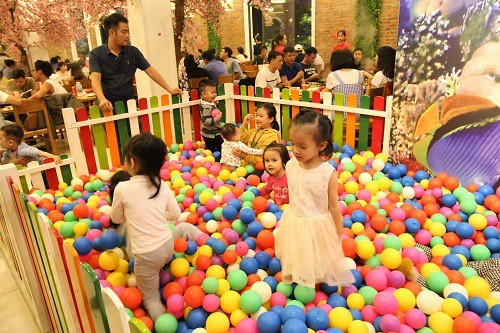 Chuỗi nhà hàng lẩu và buffet hải sản giá bình dân ở Hà Nội - Ảnh 3.