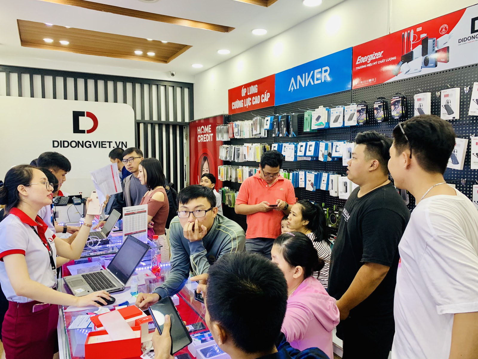 Đang dùng iPhone Xs Max, lên đời iPhone 11 Pro, Pro Max chỉ trả thêm 10 triệu đồng - Ảnh 5. Đang dùng iPhone Xs Max, lên đời iPhone 11 Pro, Pro Max chỉ trả thêm 10 triệu đồng - Ảnh 5.