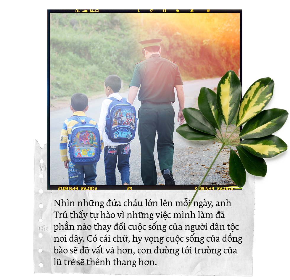 20/11: Chuyện những thầy cô bỏ phố, “cõng” chữ lên rừng xuống biển gieo tương lai cho học trò nghèo - Ảnh 6.