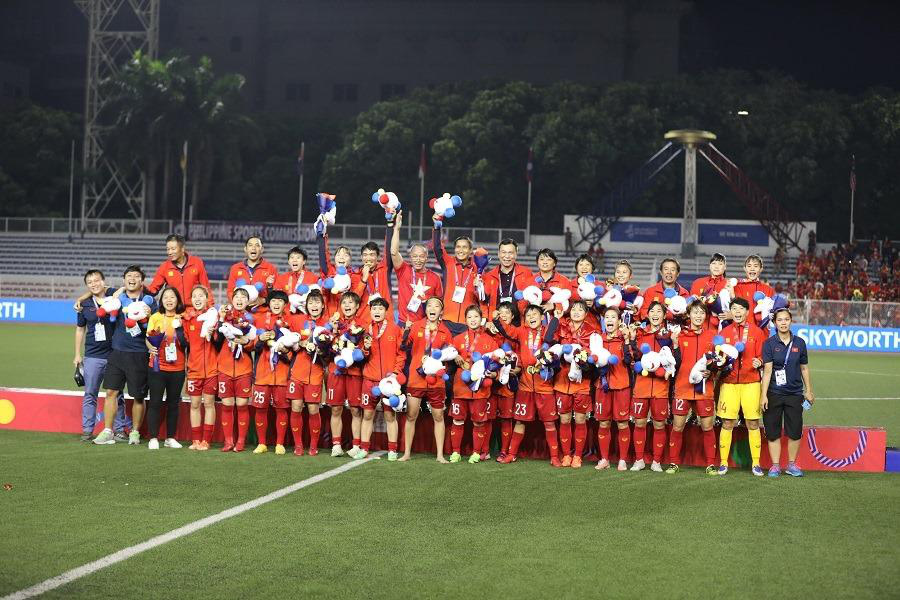 Bamboo Airways tặng 01 năm bay miễn phí cho đội tuyển bóng đá nam, bóng đá nữ Việt Nam và ban huấn luyện tham dự SEA Games 30 - Ảnh 1.