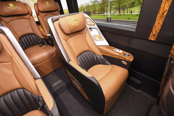 Đi Limousine “xưa” rồi, giờ trên khoang Hạng Thượng Đỉnh mới “sang” - Ảnh 2.