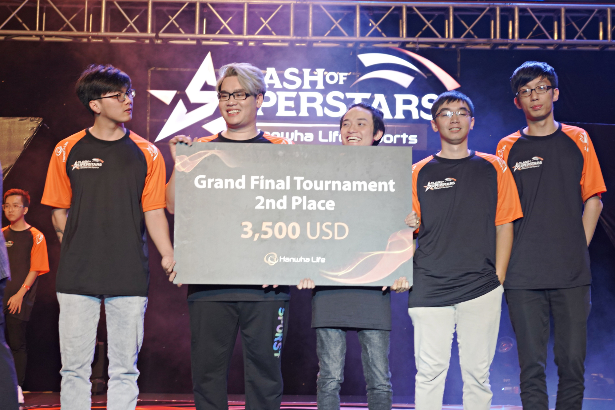 Giải đấu Hanwha Life Esports: Hành trình của nhà vô địch HyNam và các chàng trai 10x ước mơ làm game thủ chuyên nghiệp! - Ảnh 8.
