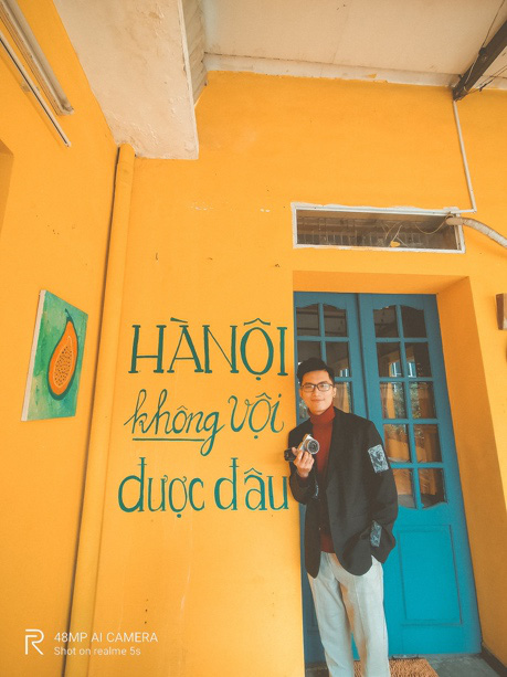 Đi tìm hơi thở Hà Nội qua những bức tường mang đậm dấu ấn thủ đô - Ảnh 4.