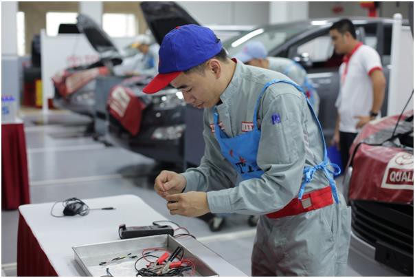 Toyota Việt Nam hỗ trợ nâng cao chất lượng tay nghề từ giảng đường - Ảnh 1.