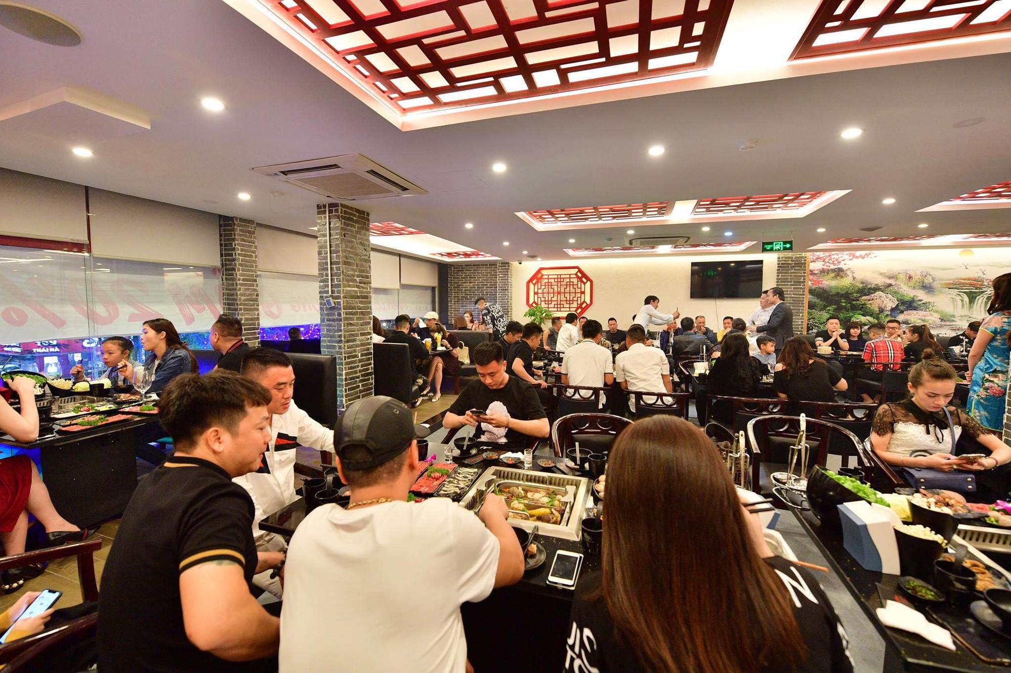 Khai trương Lẩu B&ograve; Trung Hoa 328 Th&aacute;i H&agrave;: Điểm check-in mới cực sang chảnh cho t&iacute;n đồ ẩm thực - Ảnh 6.