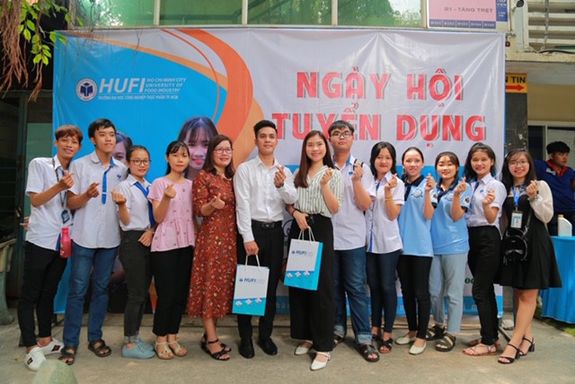 Ngày hội việc làm – HUFI CAREER DAY năm 2019: Doanh nghiệp tuyển dụng hàng ngàn nhân sự - Ảnh 5.