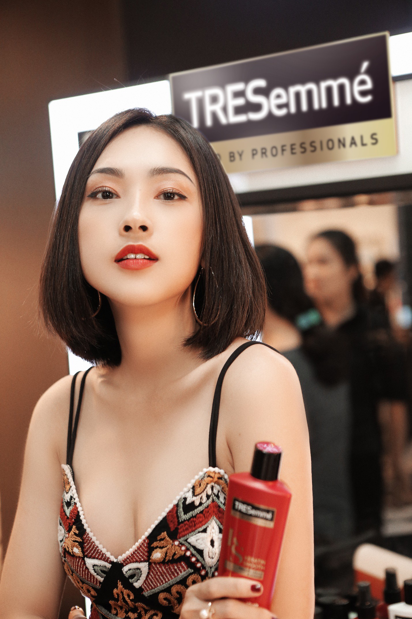 &ldquo;Chuẩn từ t&oacute;c trước c&ugrave;ng 6 kiểu t&oacute;c s&agrave;nh điệu từ New York Fashion Week 2019 - Ảnh 9.