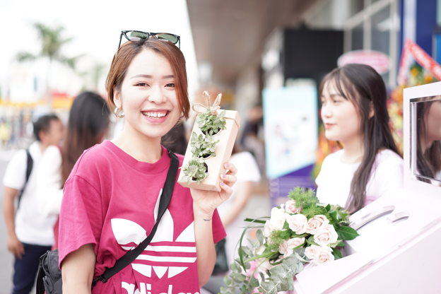 Loạt beauty blogger rủ nhau check-in tại bức tường sống ảo “biết thở” đầu tiên ở Việt Nam - Ảnh 9.