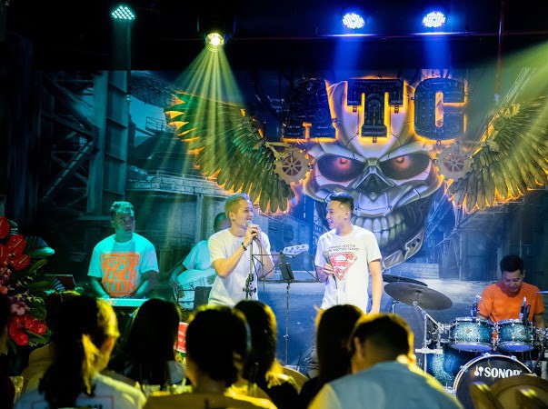 ATC Caf&eacute; Music chuyển địa điểm mang tới kh&ocirc;ng gian rộng v&agrave; cực chất cho người y&ecirc;u nhạc - Ảnh 2.