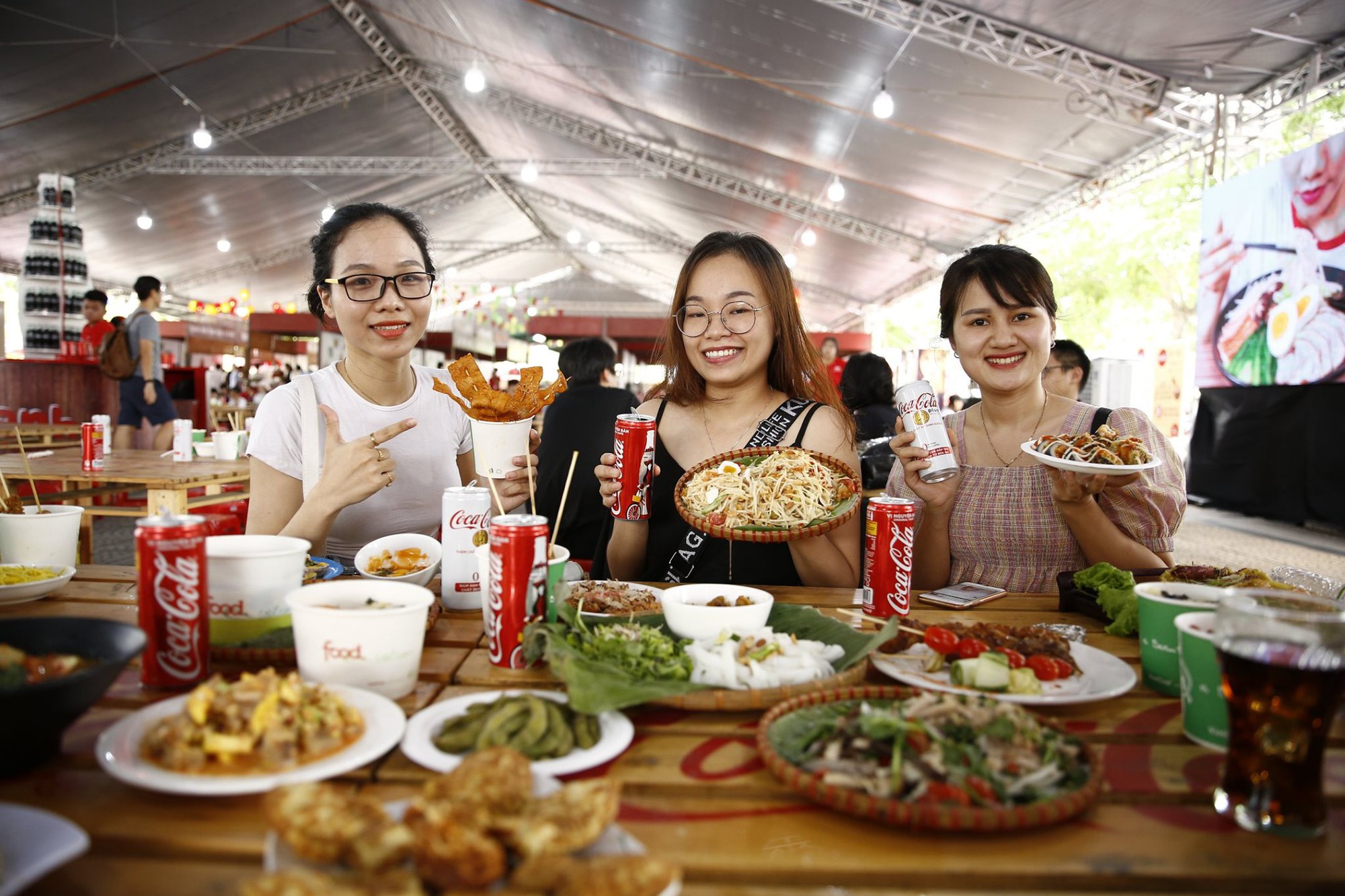 Bắt trend ăn uống của giới trẻ siêu “đỉnh”, bảo sao những hoạt động của Coca-Cola lúc nào cũng hot! - Ảnh 10.
