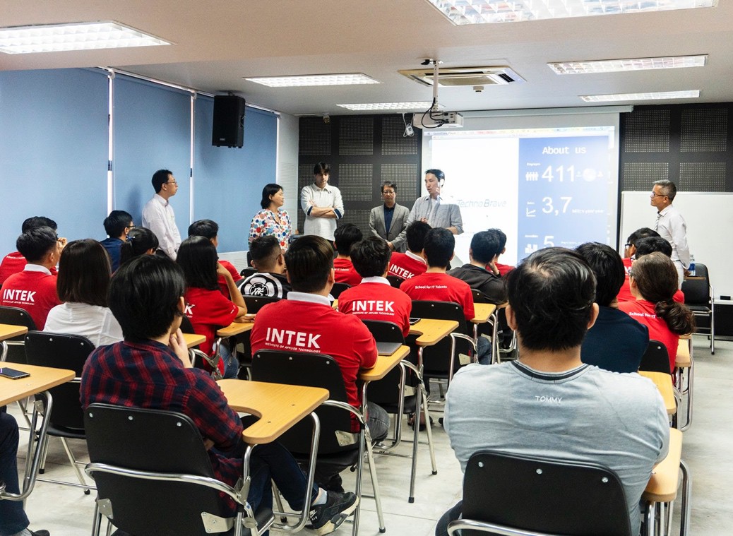 Từ lập trình viên đến kỹ sư công nghệ! - Ảnh 4.