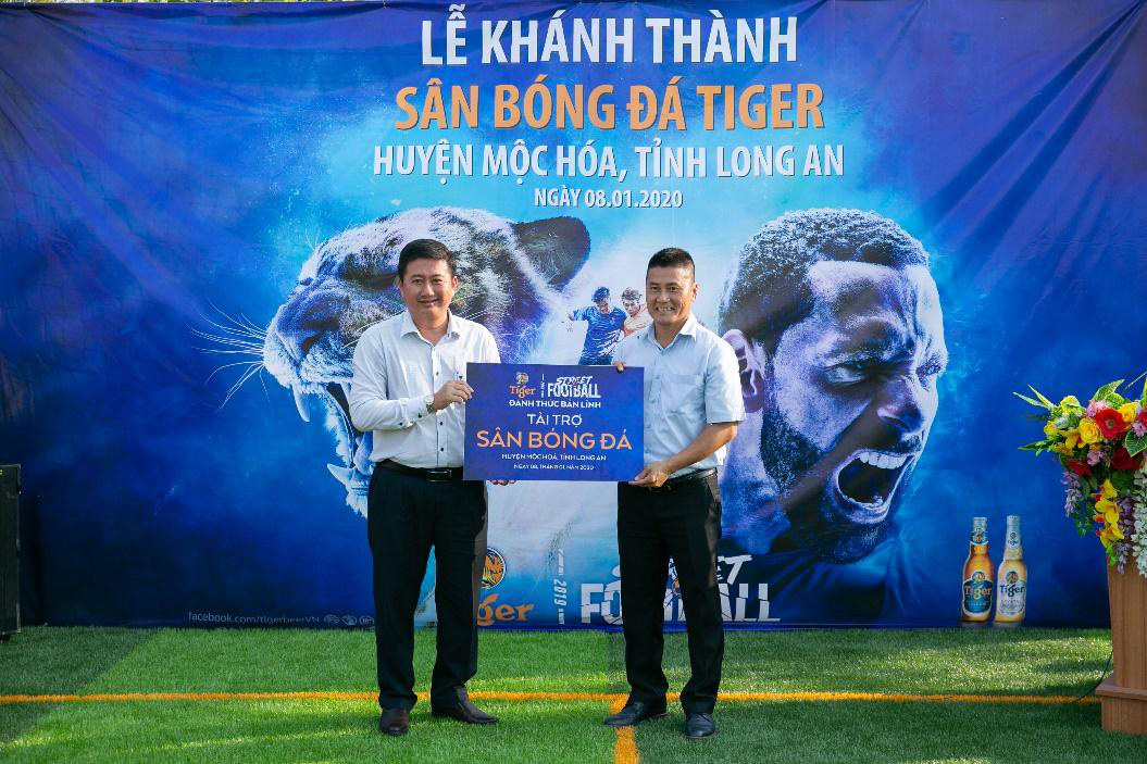Tiếp lửa tài năng bóng đá Việt, nhiều sân bóng địa phương liên tiếp được khánh thành tại Huế, Long An - Ảnh 5.