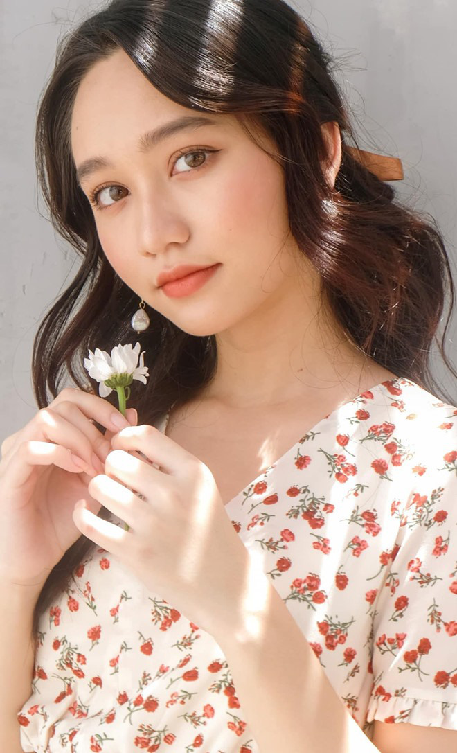 Kh&ocirc;ng những xinh đẹp, H&agrave; Lan của Mắt biếc c&ograve;n c&oacute; th&agrave;nh t&iacute;ch học tập đ&aacute;ng ngưỡng mộ - Ảnh 1.