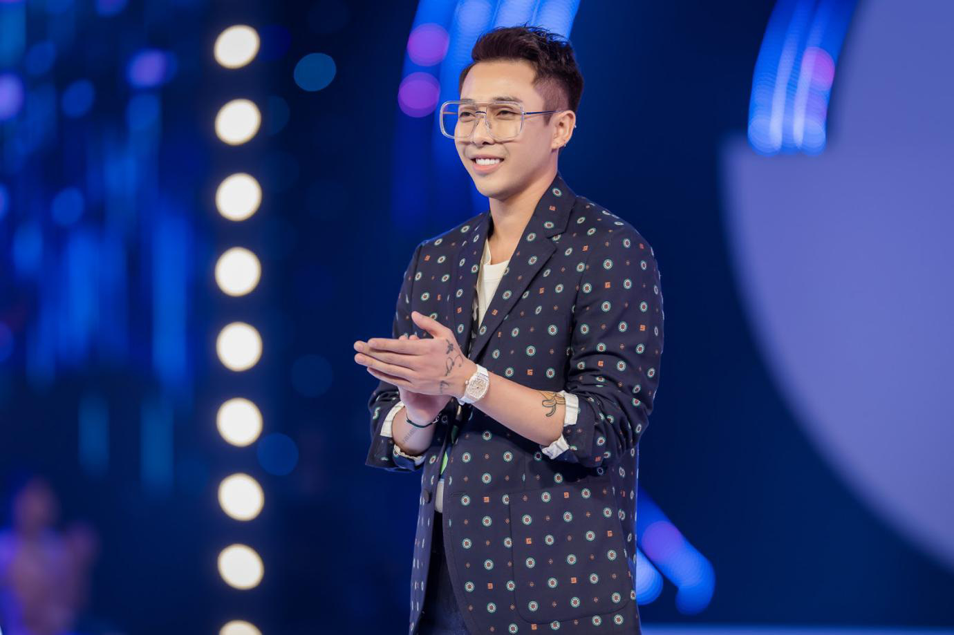 Hoàng Ku: Stylist không chỉ cho người nổi tiếng, tôi muốn làm stylist cho người bình thường có ước mơ - Ảnh 2. Hoàng Ku: Stylist không chỉ cho người nổi tiếng, tôi muốn làm stylist cho người bình thường có ước mơ - Ảnh 2.