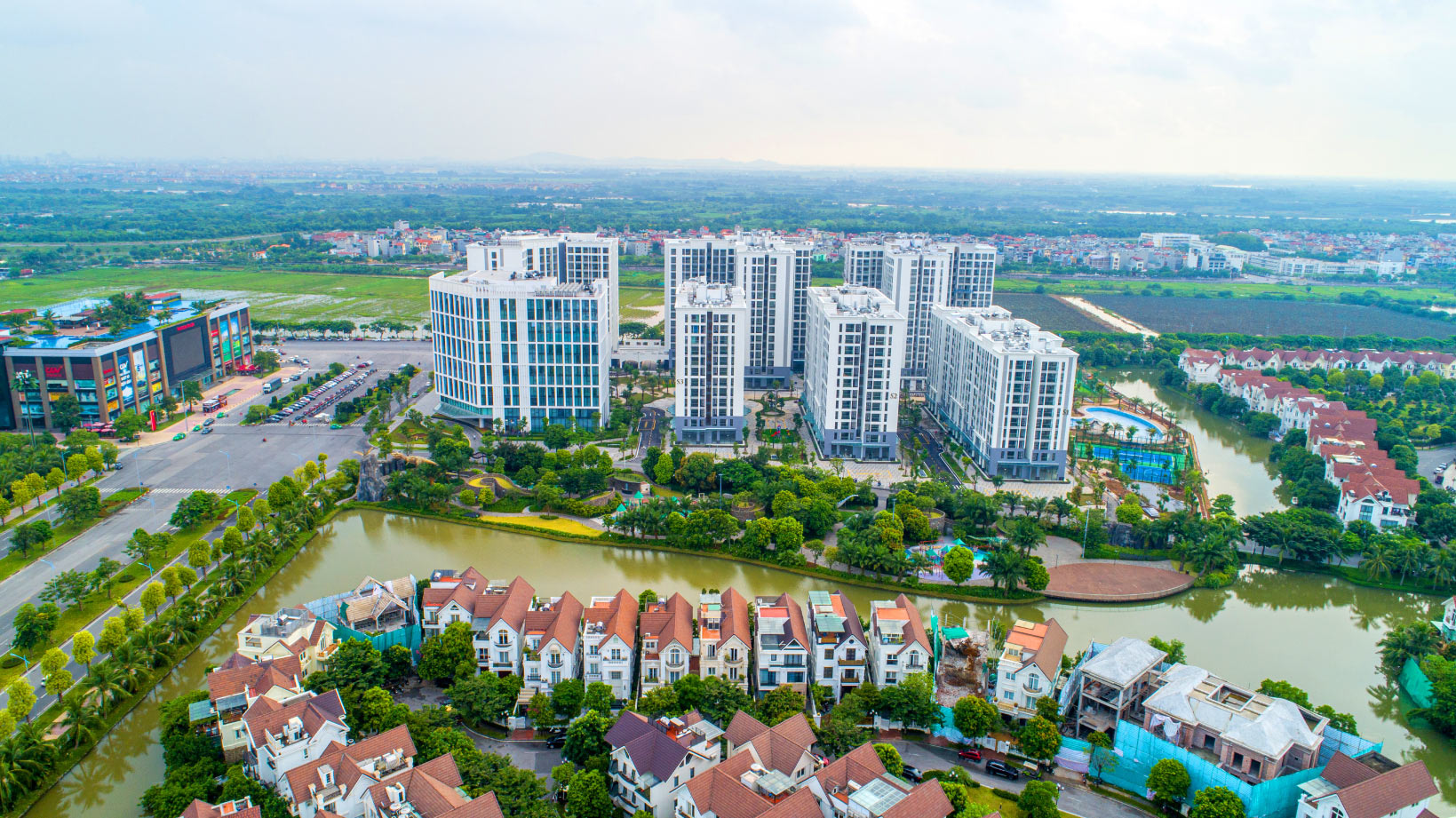 Bất động sản phía Đông Hà Nội hút giới nhà giàu như thế nào trong 10 năm qua? - Ảnh 2.