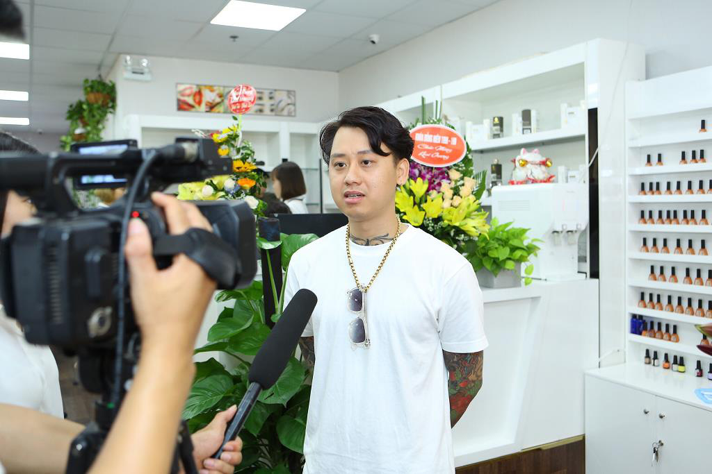 Bật mí công thức kinh doanh cực hút khách của thương hiệu máy xăm Lenamtattoosupply - Ảnh 1. Bật mí công thức kinh doanh cực hút khách của thương hiệu máy xăm Lenamtattoosupply - Ảnh 1.