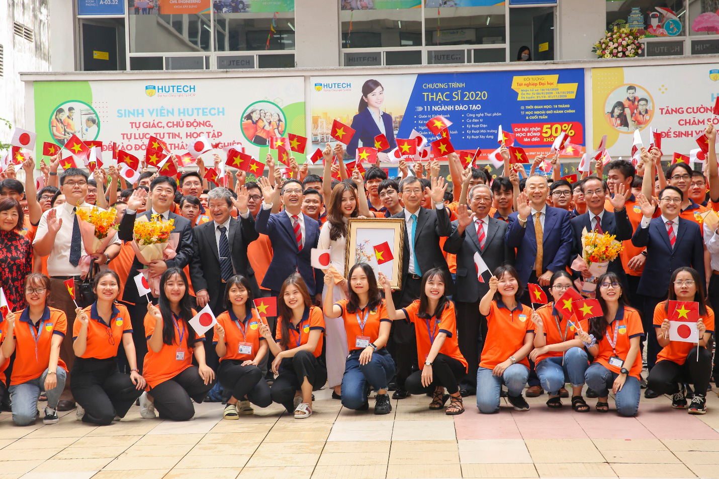 Tổng lãnh sự Nhật Bản đánh giá cao chương trình Đại học chuẩn Nhật tại HUTECH - Ảnh 3. Tổng lãnh sự Nhật Bản đánh giá cao chương trình Đại học chuẩn Nhật tại HUTECH - Ảnh 3.