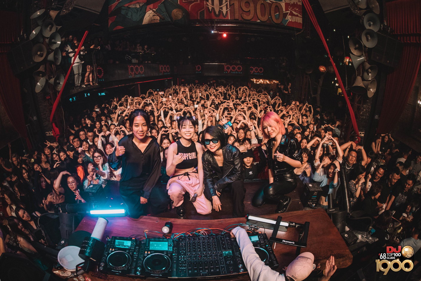 Dàn DJ nữ xinh đẹp “đốt cháy” đêm nhạc điện tử tôn vinh phái đẹp