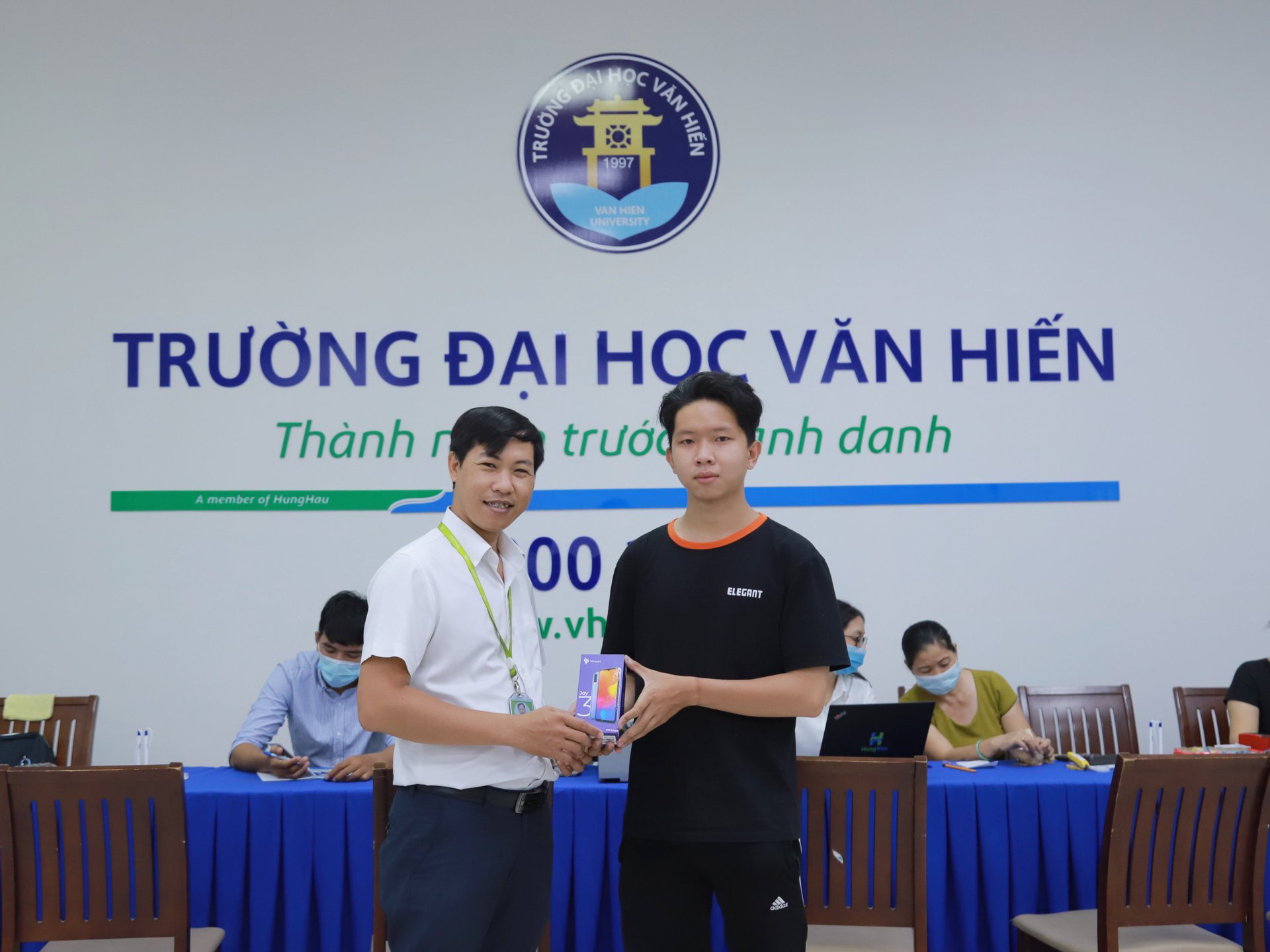 Trường đại học cho sinh viên học trải nghiệm ngành nghề tại doanh nghiệp ngay từ năm nhất - Ảnh 4. Trường đại học cho sinh viên học trải nghiệm ngành nghề tại doanh nghiệp ngay từ năm nhất - Ảnh 4.