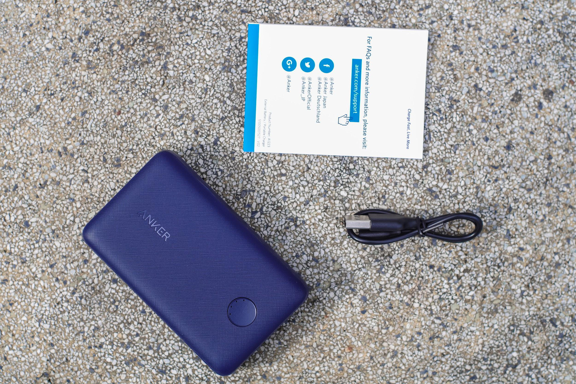 PowerCore Select 10000: Pin dự phòng giá học sinh! - Ảnh 2. PowerCore Select 10000: Pin dự phòng giá học sinh! - Ảnh 2.