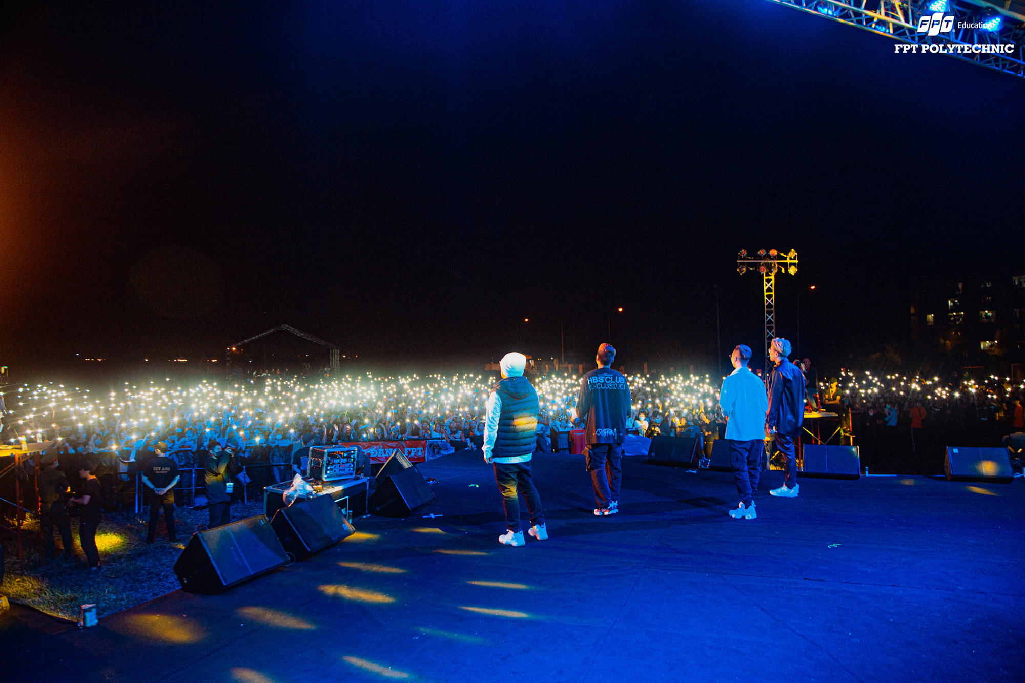 Sơn T&ugrave;ng M-TP, Da LAB, AMEE ch&aacute;y hết m&igrave;nh trong tour nhạc hội xuy&ecirc;n Việt Happy Bee X - Ảnh 5.