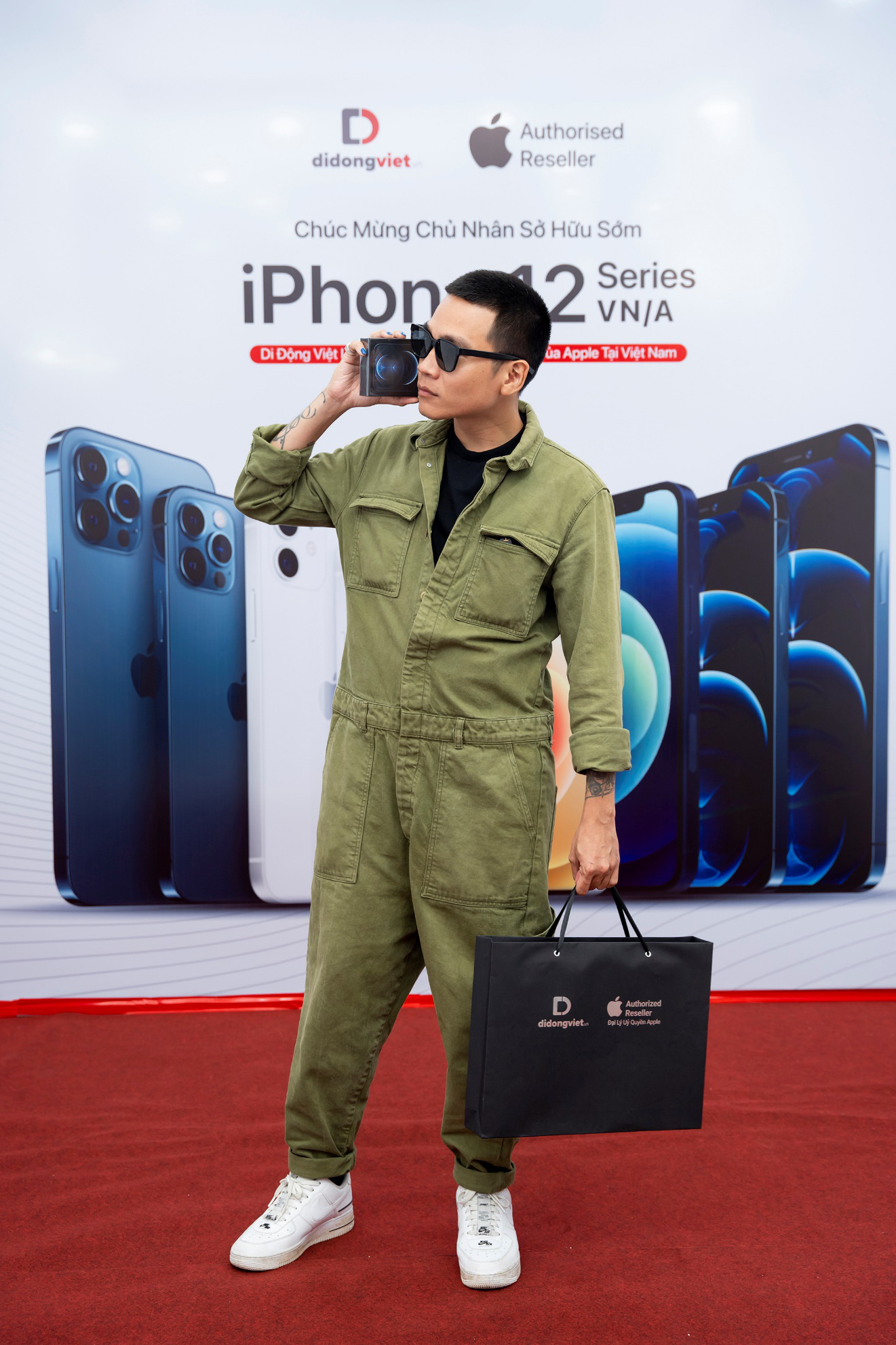 Wowy sở hữu iPhone 12 Pro Max VN/A ngay trong ngày mở bán đầu tiên tại Việt Nam - Ảnh 3.