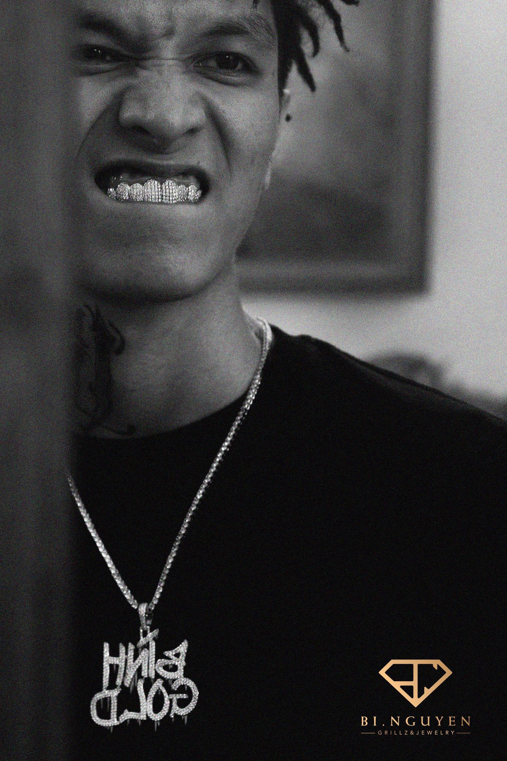 Trang sức răng - Món đồ chơi xa xỉ của sao rap Việt - Ảnh 4. Trang sức răng - Món đồ chơi xa xỉ của sao rap Việt - Ảnh 4.