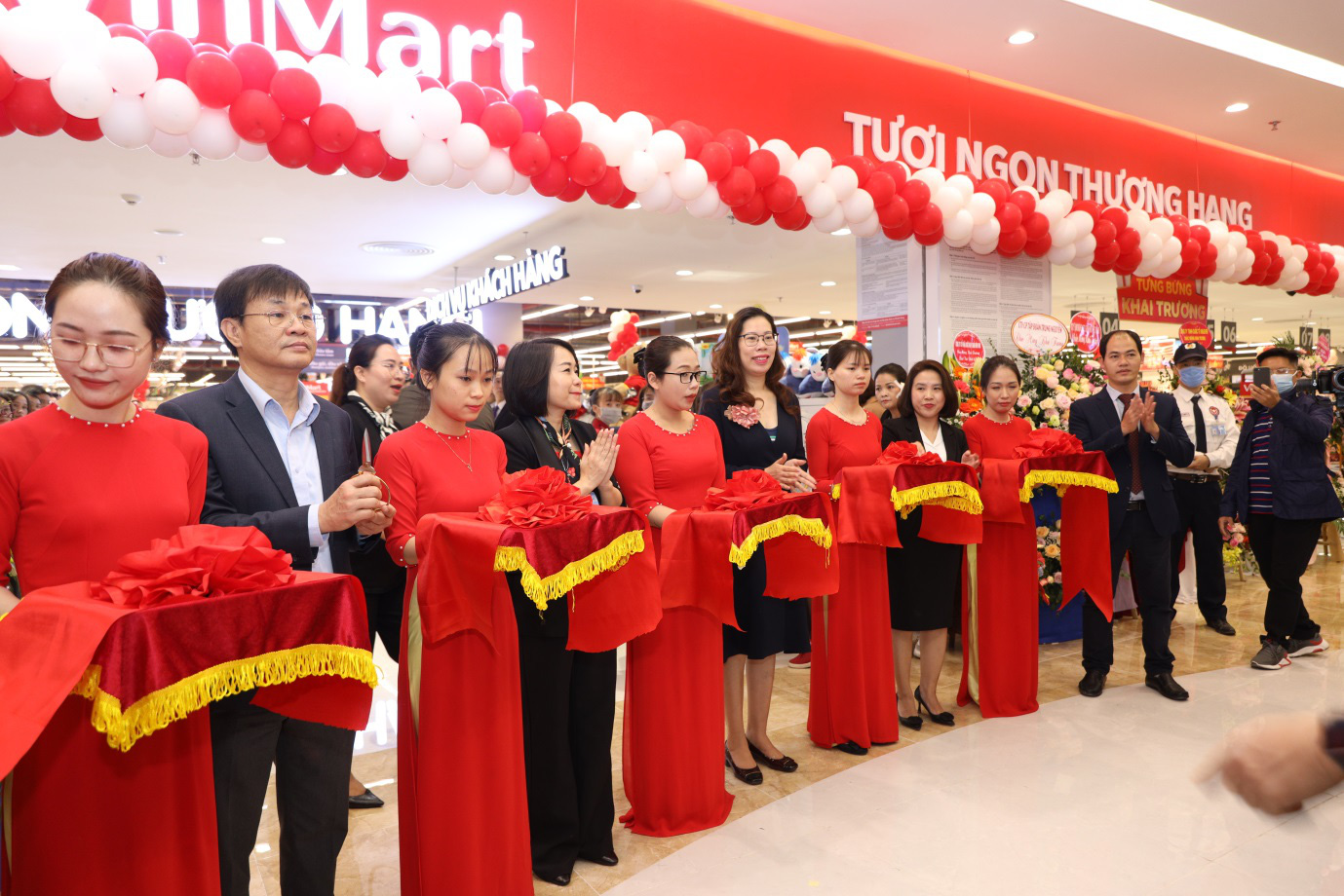 Khai trương siêu thị VinMart Ocean Park - tươi ngon thượng hạng, khuyến mãi ngập tràn - Ảnh 1.