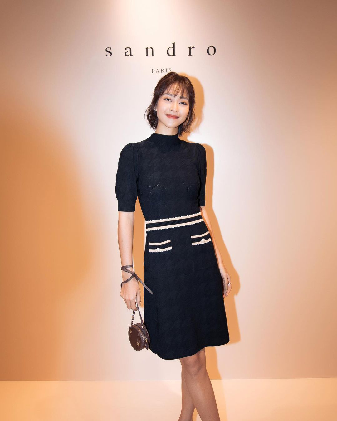 Khả Ngân, Hà Trúc, Monsimi Và Tú Hảo tham dự khai trương cửa hàng Sandro đầu tiên tại Việt Nam - Ảnh 2. Khả Ngân, Hà Trúc, Monsimi Và Tú Hảo tham dự khai trương cửa hàng Sandro đầu tiên tại Việt Nam - Ảnh 2.
