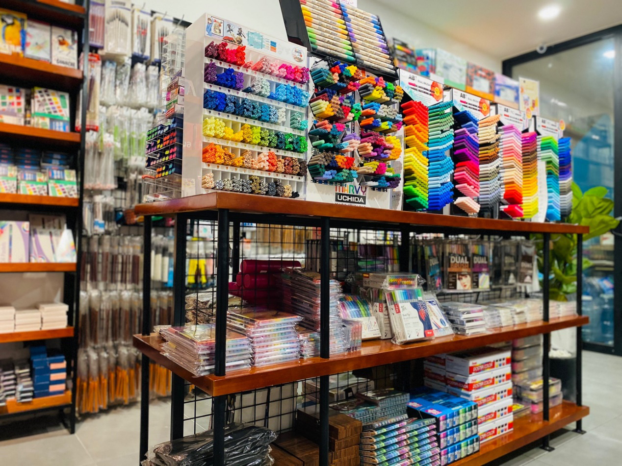 Họa cụ Da Đen - Nu&ocirc;i dưỡng ước mơ họa sĩ chuy&ecirc;n nghiệp, Art store cho c&aacute;c t&iacute;n đồ s&aacute;ng tạo trong lĩnh vực hội họa, thiết kế, thời trang - Ảnh 4.