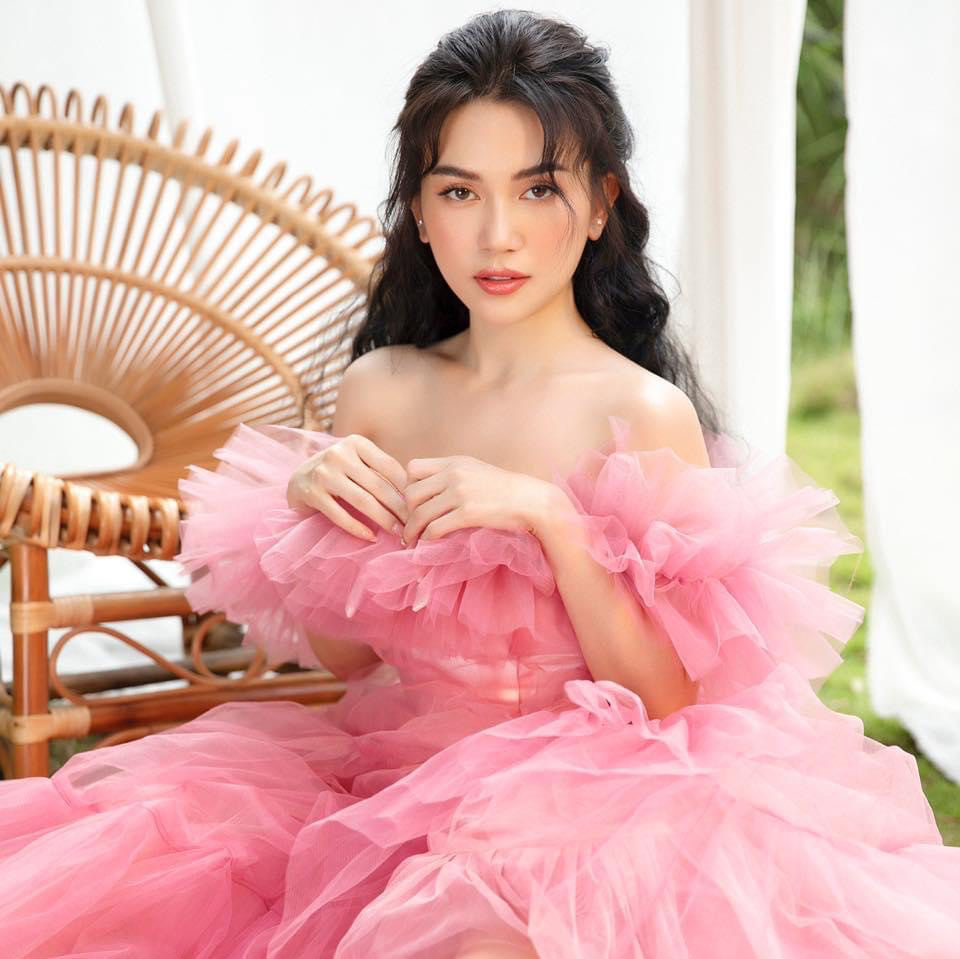 Trương Quỳnh Anh, Tú Vi, Sĩ Thanh, Liêu Hà Trinh đồng hành cùng thương hiệu mỹ phẩm của CEO Midu - Ảnh 4.