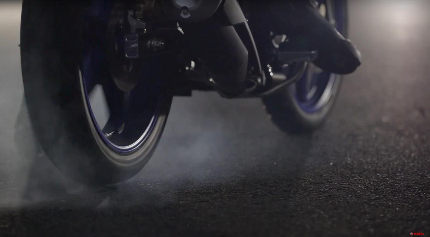 “Tiểu R1” sắp ra mắt, bạn đã sẵn sàng chiêm ngưỡng siêu phẩm mới của Yamaha Motor Việt Nam chưa? - Ảnh 2. “Tiểu R1” sắp ra mắt, bạn đã sẵn sàng chiêm ngưỡng siêu phẩm mới của Yamaha Motor Việt Nam chưa? - Ảnh 2.