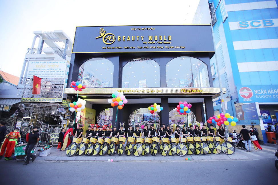 Mỹ phẩm ch&iacute;nh h&atilde;ng gi&aacute; 6.000 đồng đắt như t&ocirc;m tươi tại AB Beauty World chi nh&aacute;nh 6 - Ảnh 11.