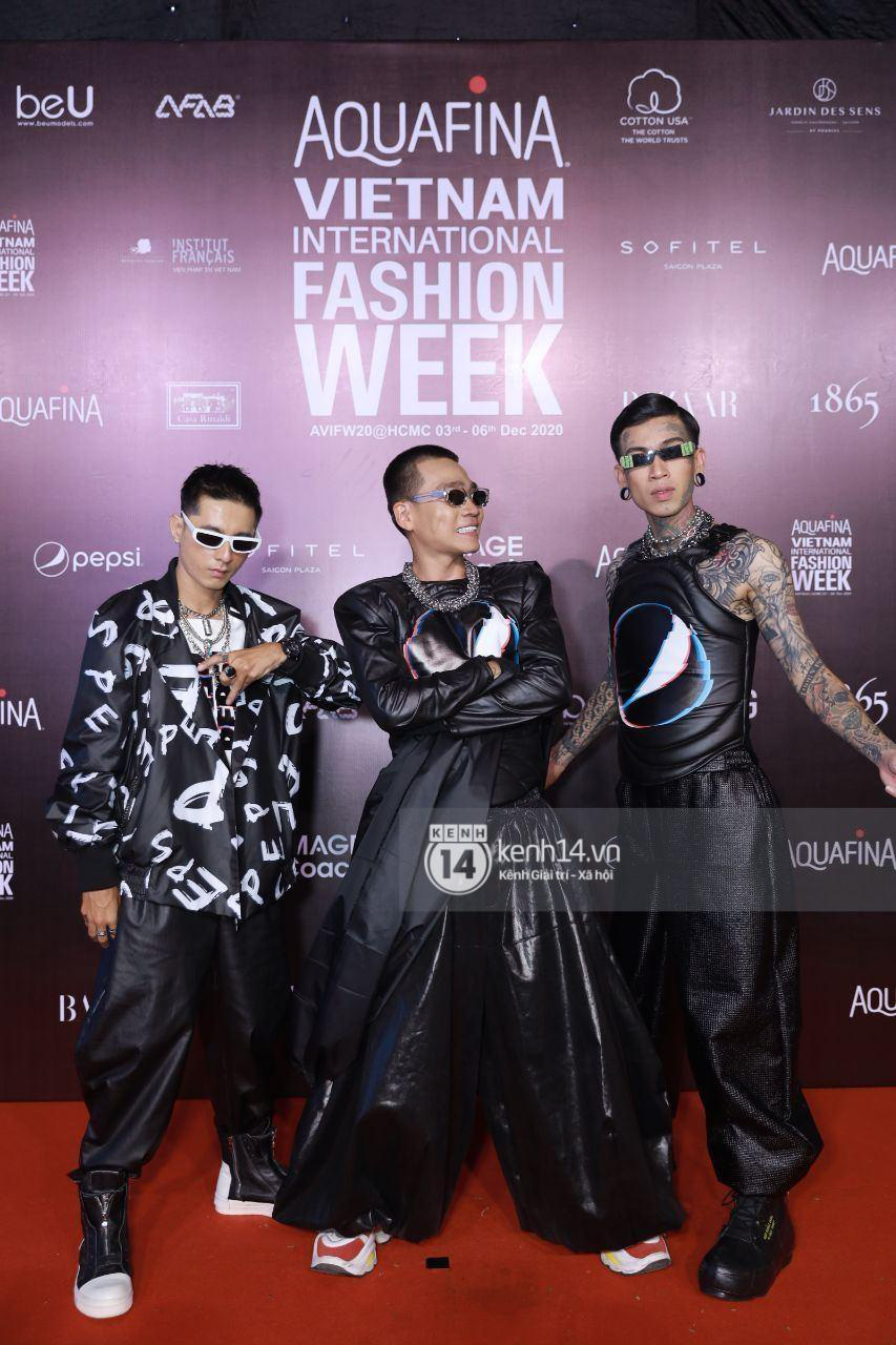 Khoảnh khắc đẹp thảm đỏ Aquafina Vietnam International Fashion Week 2020: Thanh Hằng, Ngọc Trinh, Thủy Tiên, Võ Hoàng Yến, Châu Bùi… cả team đi vào hết! - Ảnh 6. Khoảnh khắc đẹp thảm đỏ Aquafina Vietnam International Fashion Week 2020: Thanh Hằng, Ngọc Trinh, Thủy Tiên, Võ Hoàng Yến, Châu Bùi… cả team đi vào hết! - Ảnh 6.