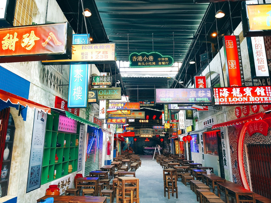 Lạc lối trong kh&ocirc;ng gian đậm chất Hong Kong tại Hẻm Phố - Ảnh 2.