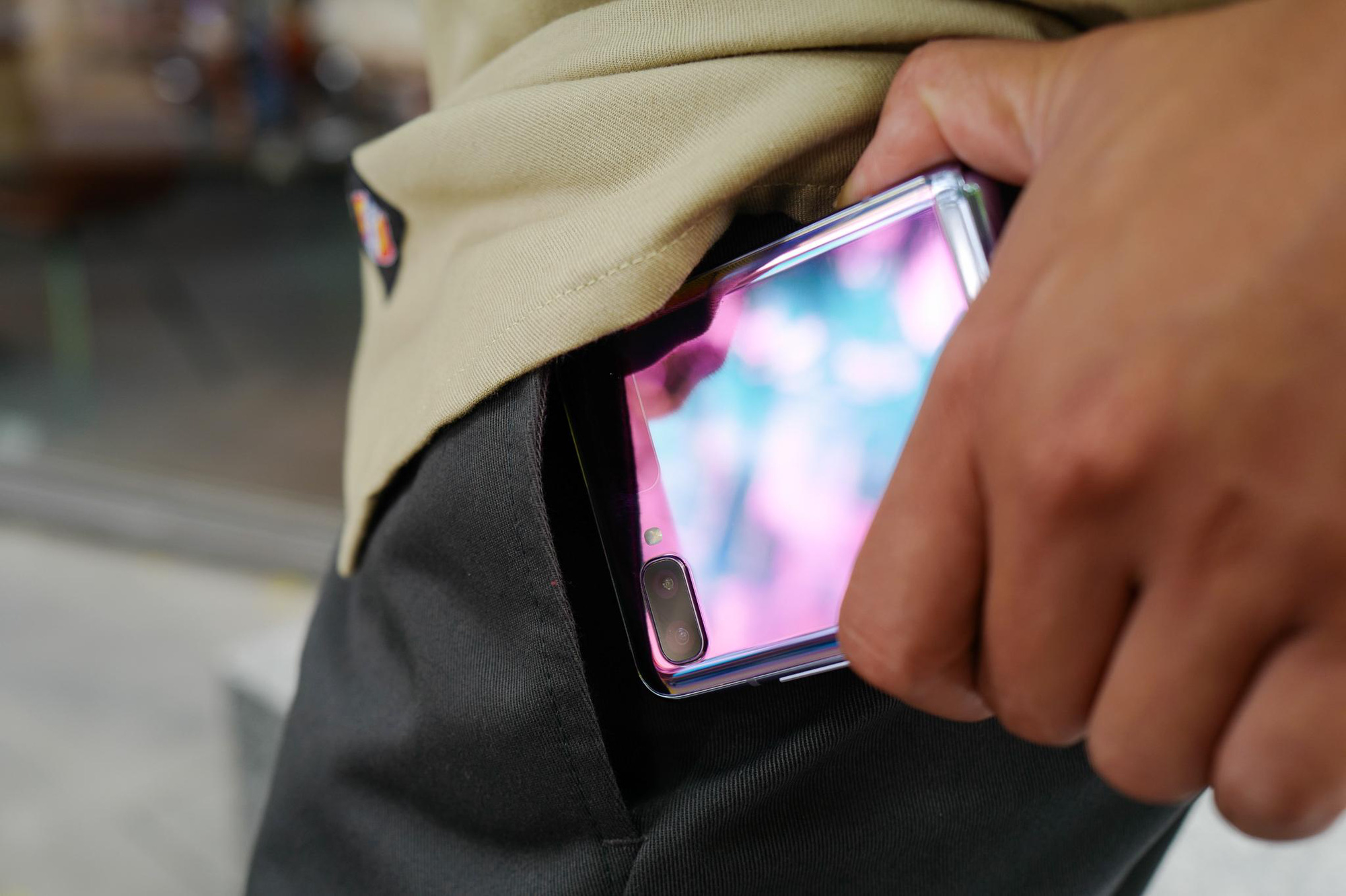Chỉ thêm khả năng “gập” nhưng Galaxy Z Flip đã thay đổi hoàn toàn cách chúng ta nhìn nhận về điện thoại như thế nào? - Ảnh 3.