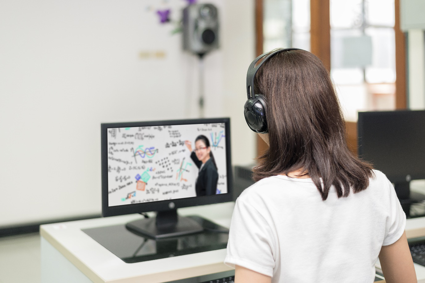 Làm việc tại nhà – Biến thách thức thành niềm vui - Ảnh 4. Làm việc tại nhà – Biến thách thức thành niềm vui - Ảnh 4.