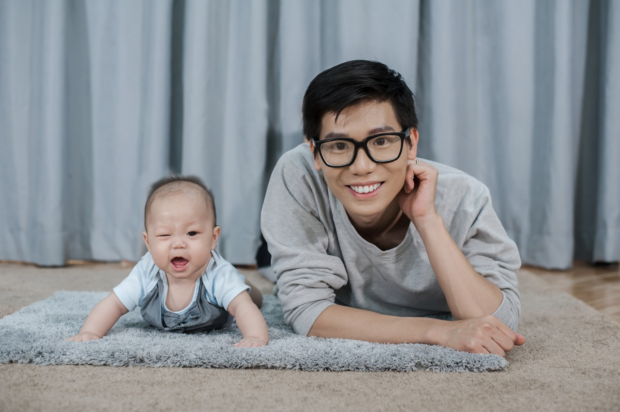 Trường học cho nghỉ, ông bố MC bày hàng trăm trò sáng tạo để chơi với con ở nhà - Ảnh 3.