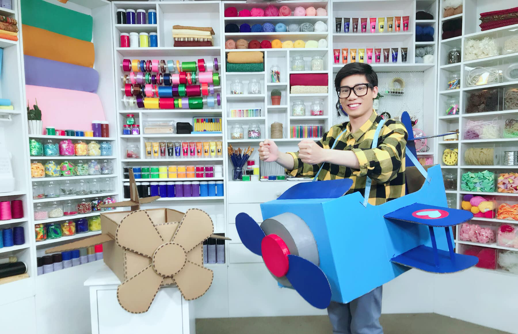 Trường học cho nghỉ, ông bố MC bày hàng trăm trò sáng tạo để chơi với con ở nhà - Ảnh 4.