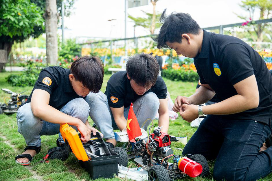 “Bí mật” nào phía sau bản lĩnh của sinh viên Công nghệ kỹ thuật ô tô HUTECH? - Ảnh 4.