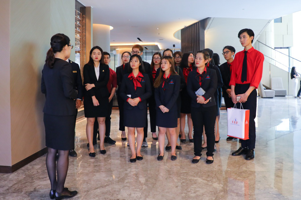 Nhiều ưu điểm khi học Quản trị nhà hàng và dịch vụ ăn uống tại UEF - Ảnh 3.