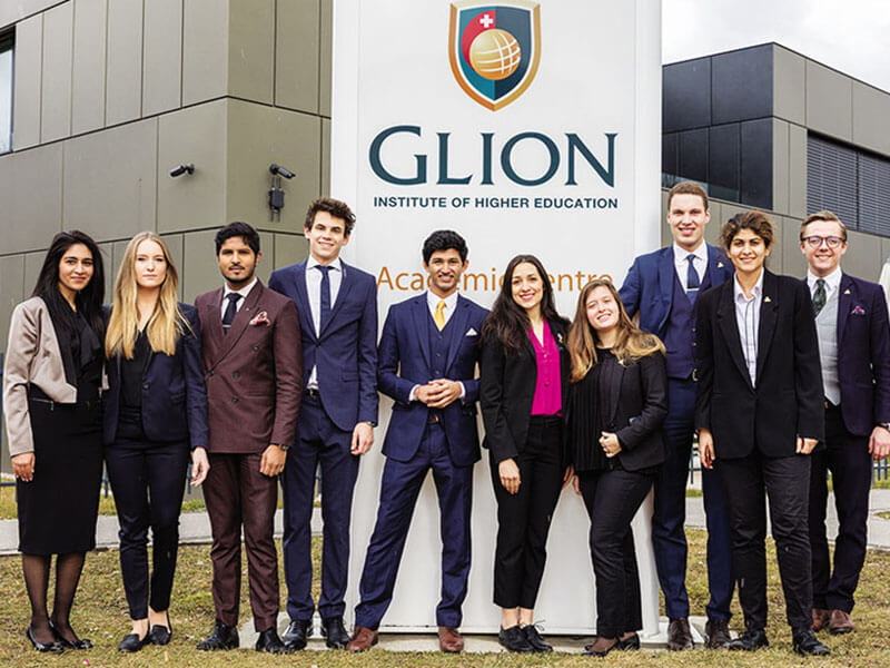 Defender glion. Glion Institute of higher Education. Glion. Школа Glion Швейцария. Вузы Швейцарии Glion студенты.