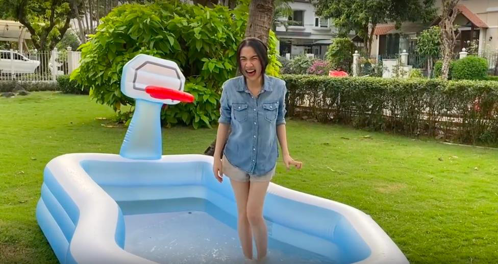 Hòa Minzy, S.T Sơn Thạch, Ngô Kiến Huy và Duy Khánh “phản đòn bạn thân cực lầy lội trước thử thách “khui hè - Ảnh 2. Hòa Minzy, S.T Sơn Thạch, Ngô Kiến Huy và Duy Khánh “phản đòn bạn thân cực lầy lội trước thử thách “khui hè - Ảnh 2.