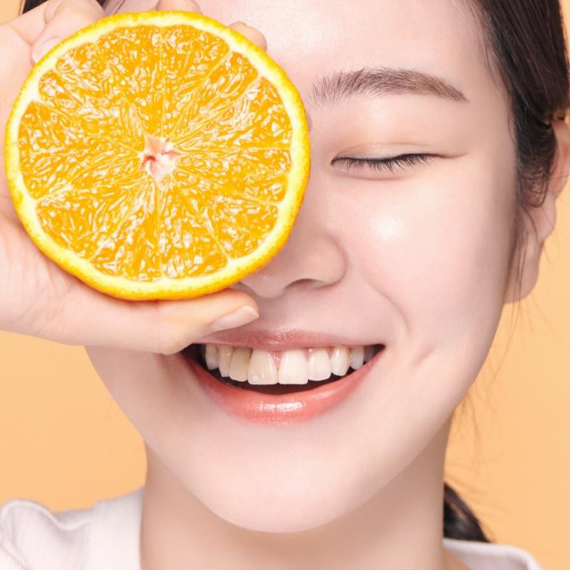 Dùng vitamin C kết hợp kem chống nắng - công thức chăm sóc da đỉnh cao được các chuyên gia da liễu khuyên dùng - Ảnh 3.