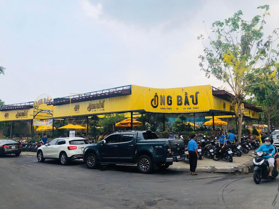 Quán cafe Ông Bầu tại Bình Dương có gì hấp dẫn mà khiến Công Phượng đến đây check-in? - Ảnh 1. Quán cafe Ông Bầu tại Bình Dương có gì hấp dẫn mà khiến Công Phượng đến đây check-in? - Ảnh 1.