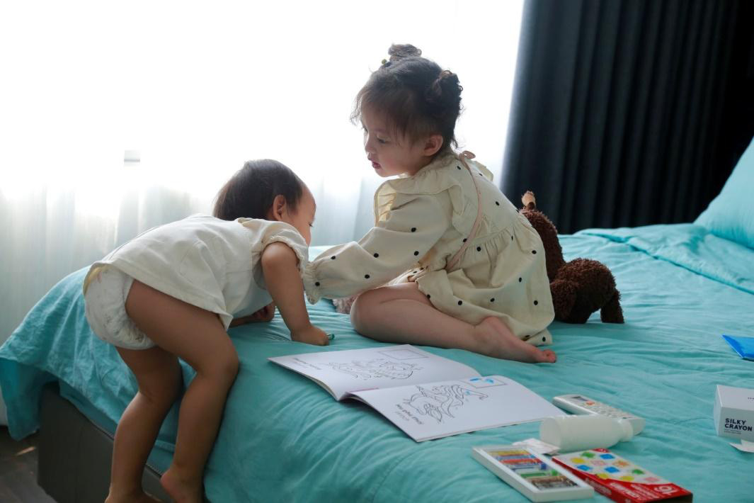Bứt phá bất ngờ: Cam Cam không ngại khó chăm em điệu nghệ tại Thử Thách Lớn Khôn - Ảnh 2. Bứt phá bất ngờ: Cam Cam không ngại khó chăm em điệu nghệ tại Thử Thách Lớn Khôn - Ảnh 2.
